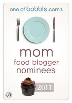 2011_06_17 badge_foodmombloggers_nominee