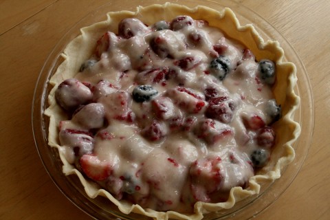 Berrylicious Sour Cream Pie