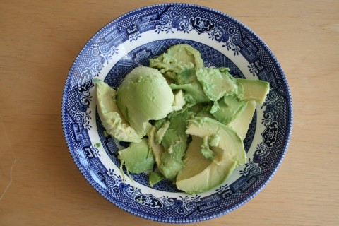 Fuerte avocado in a bowl from Shockinglydelicious.com