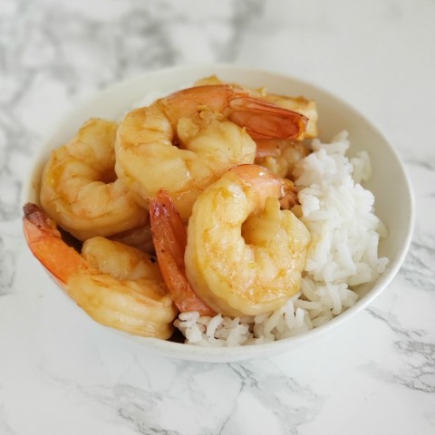 Weeknight Skillet Shrimp, with big flavors from an easy pan sauce, will be on the dinner table in 20 minutes, and will wow your family. Quick, easy and delicious! 