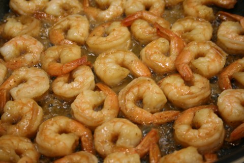 Weekend Skillet Shrimp from Shockinglydelicious.com