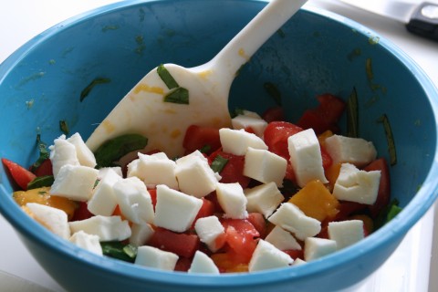 Mango Caprese Salad on shockinglydelicious.com