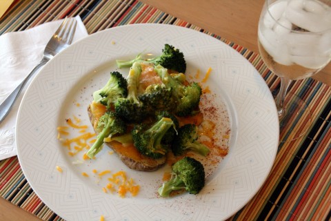 Baked Potato with Broccoli and Cheese