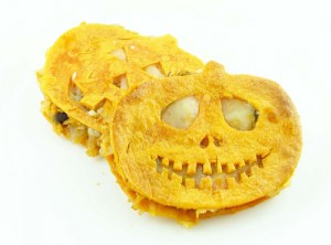 Halloween pumpkin quesadillas from Cakebatterandbowl.com