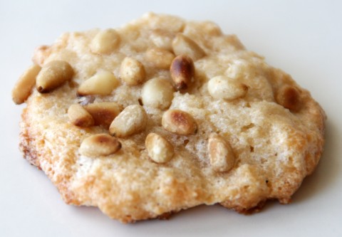 Pignoli cookie closeup