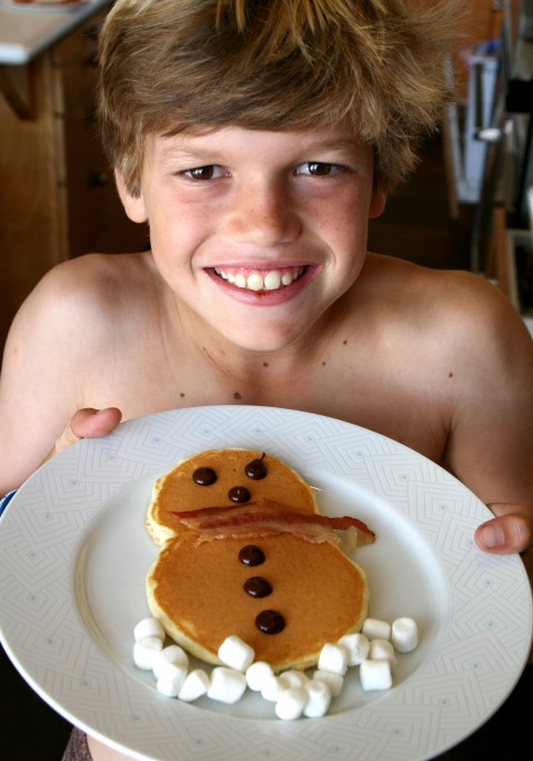 Snowman Pancakes with Cam