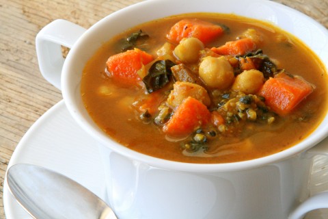 Smoky Curried Kale and Garbanzo Soup