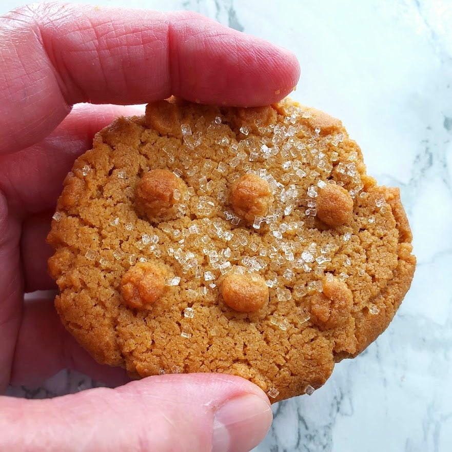 The top of this Flourless Peanut Butter Cookie looks like a Lego