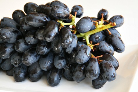 Black Muscato Grapes on ShockinglyDelicious.com