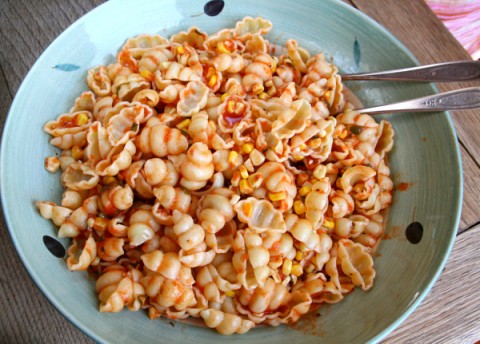 Roasted Tomato-Garlic Corn Pasta from Men Who Like to Cook