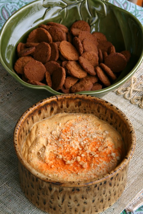 Pumpkin Cream Cheese Dip with Gingersnaps