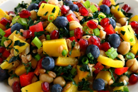 Vegan Mango Chickpea Kale Farro Salad on Shockingly Delicious. Recipe: https://www.shockinglydelicious.com/?p=11106