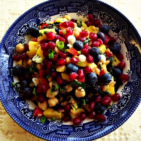 Vegan Mango Chickpea Kale Farro Salad on Shockingly Delicious. Recipe: https://www.shockinglydelicious.com/?p=11106