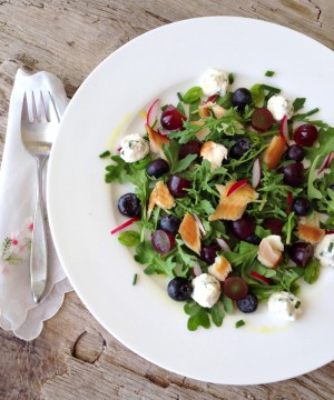 Smoked Trout Arugula Salad with Grapes and Blueberries on Shockingly Delicious