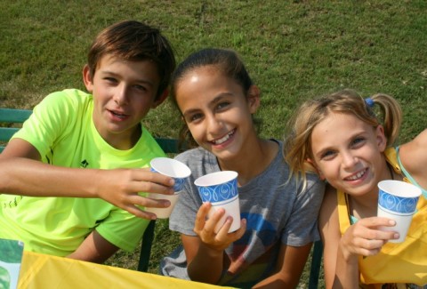 Country Time Lemonade Stand on Shockingly Delicious