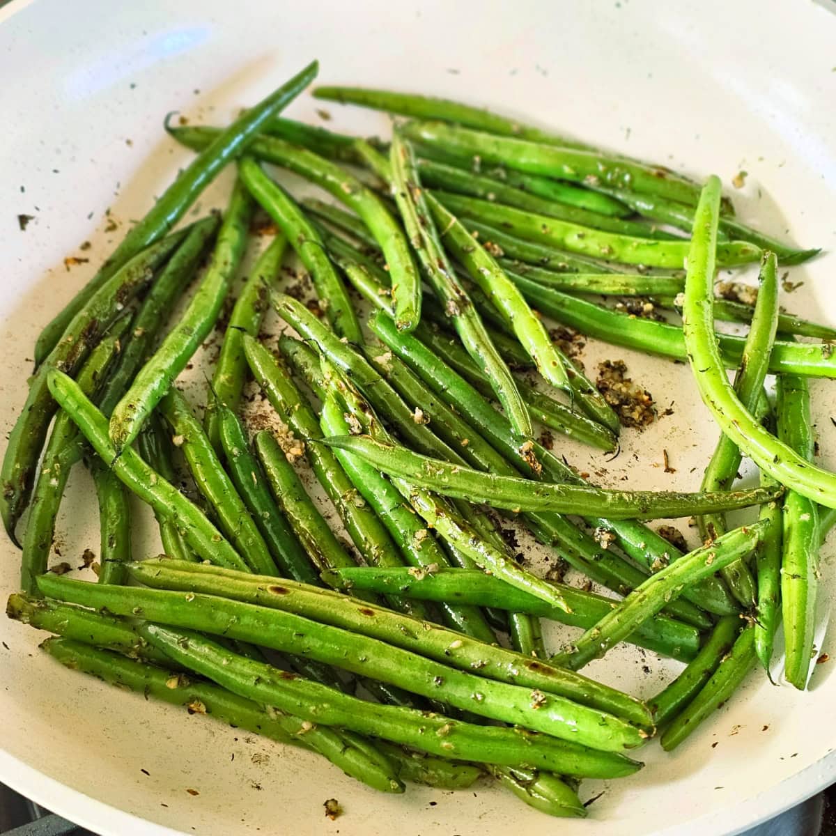 Sweet and Savory Green Beans stir fried with garlic and herbs