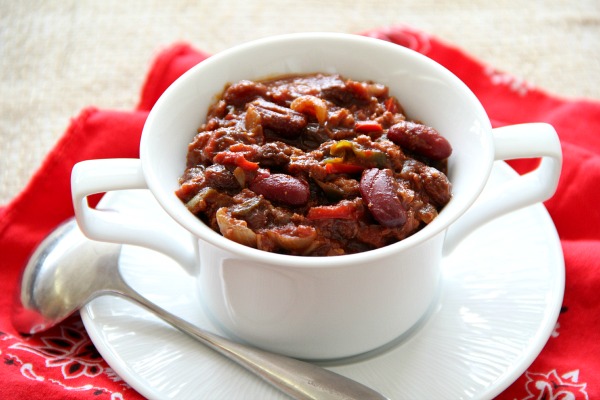 Chili Mole with Red Beans and Raisins | www.ShockinglyDelicious.com