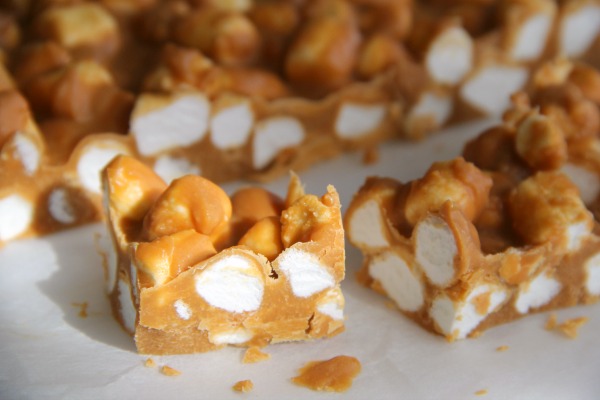 4-Ingredient Butterscotch Peanut Butter Marshmallow Sweets | www.ShockinglyDelicious.com