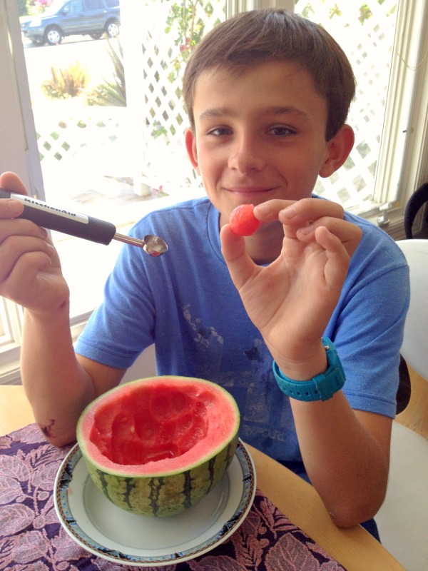 How to Eat a Mini Watermelon All By Yourself | ShockinglyDelicious.com