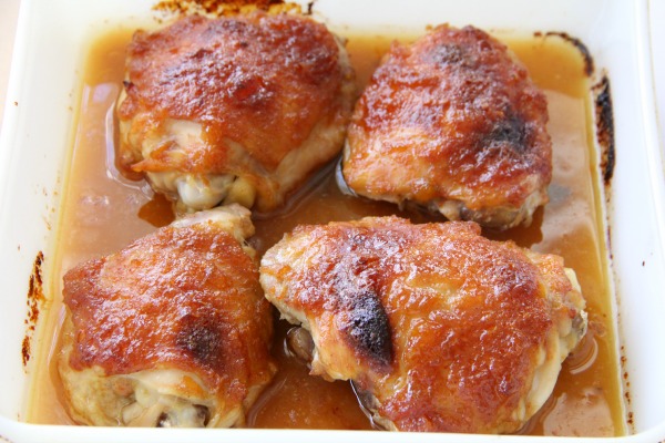 Apricot-Lacquered Chicken Thighs | www.ShockinglyDelicious.com