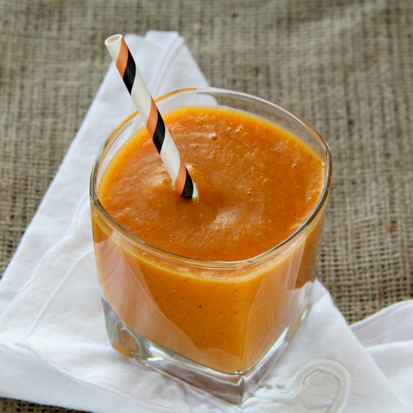 Orange Things Fruit & Vegetable Smoothie | www.ShockinglyDelicious.com