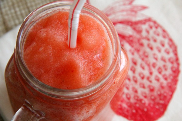 Strawberry-Citrus Frappe | ShockinglyDelicious.com