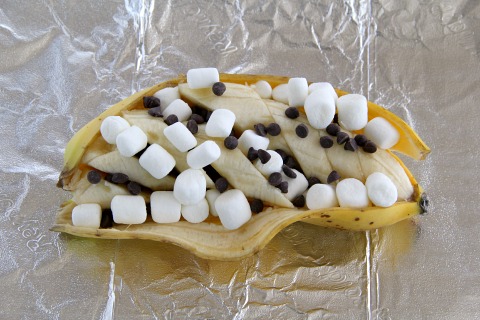 Grilled S’Mores Banana Splits | ShockinglyDelicious.com