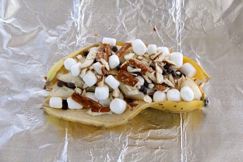 Grilled S’Mores Banana Splits | ShockinglyDelicious.com