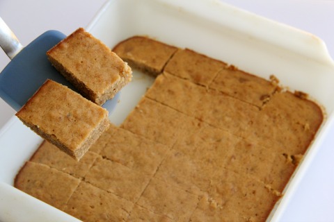 Brown Butter Banana Blondies | ShockinglyDelicious.com