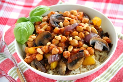 Skillet Sicilian Chickpeas Over Quinoa | Vegan Chickpea Skillet Dinner | ShockinglyDelicious.com