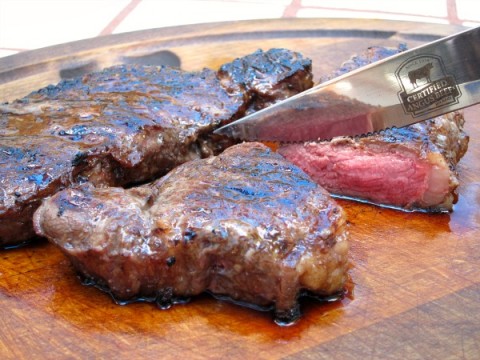 Garlic Ginger Soy Grilled Beef Steak | Simple marinated steak recipe | ShockinglyDelicious.com