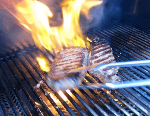 Garlic Ginger Soy Grilled Beef Steak | Simple marinated steak recipe | ShockinglyDelicious.com