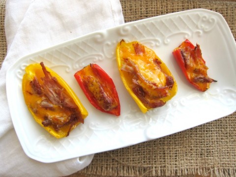 Pulled Pork Peppers | Low-carb lunch recipe with peppers, pulled pork and cheese | ShockinglyDelicious.com