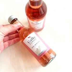 Gallo Family Pink Moscato in picnic sizes on ShockinglyDelicious.com