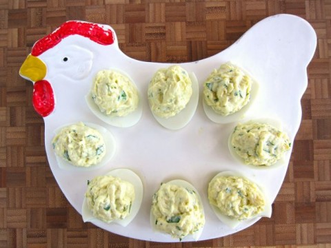 2-Ingredient Deviled Eggs | Best easy deviled egg recipe using dip| ShockinglyDelicious.com