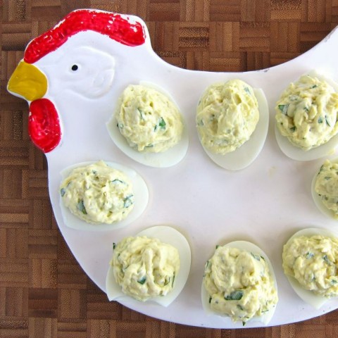 2-Ingredient Deviled Eggs | Best easy deviled egg recipe using dip| ShockinglyDelicious.com