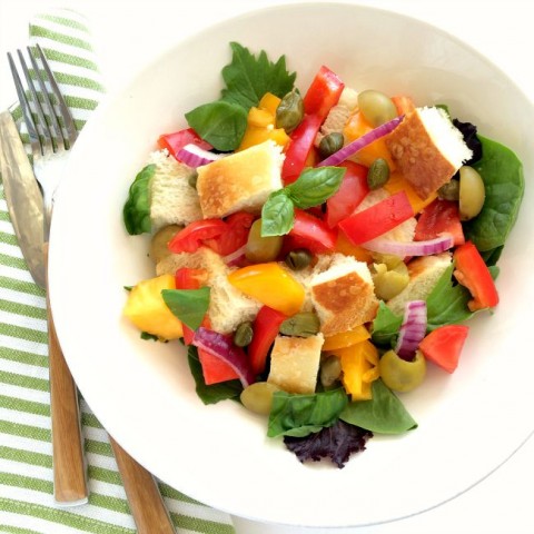 Summer's perfect salad! Tuscan Panzanella Salad | Italian Bread Tomato Salad | ShockinglyDelicious.com