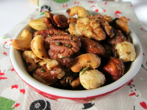 The Best Bar Nuts in New York City! Sweet Spicy Herb Bar Nut appetizer from Union Square Cafe in NYC. | ShockinglyDelicious.com