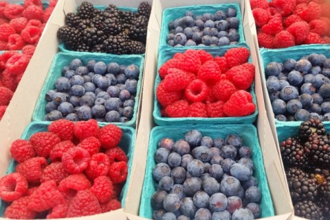 Fresh berries at the farmers market on ShockinglyDelicious.com