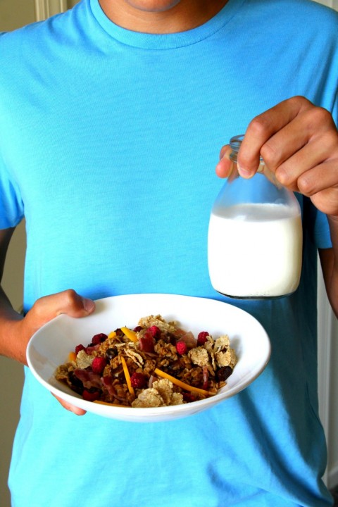 Teenagers love Chai Oatmeal with Bacon, Mango, Dates and Raspberries on ShockinglyDelicious.com