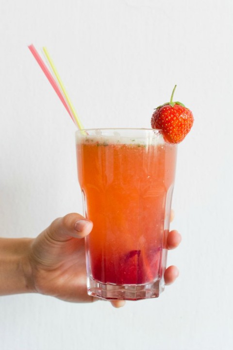 Homemade Strawberry Lemon Iced Tea on ShockinglyDelicious.com