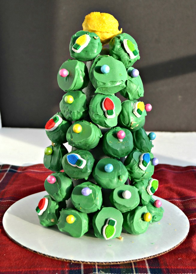 christmas-tree-made-from-oreo-balls