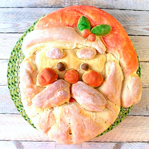santa-shape bread head