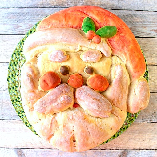 santa-shape bread head