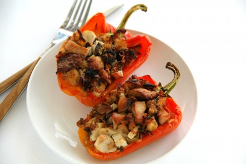 Turkey and Stuffing Stuffed Peppers are a super easy and delicious way to deploy Thanksgiving leftovers. Use your surplus with only 4 ingredients! 