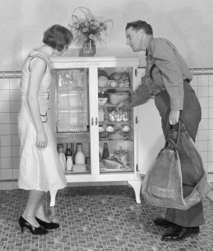 1920s ice box photo from the National Museum of American History