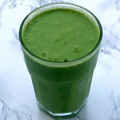 SPINACH BANANA PROTEIN SMOOTHIE:  Crazy vibrant green, full of flavor and nutrition for a good teenager breakfast.   #shockinglydelicious  #smoothie  #smoothierecipes  #greensmoothie  #protein  #breakfastrecipes  #spinach