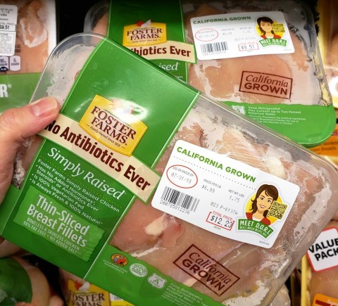 Foster Farms chicken package with DORI QR code at the grocery store