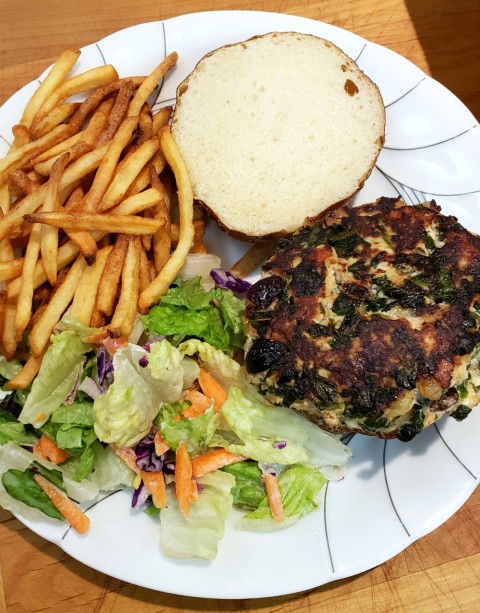 Turkey Spanakopita Burgers for dinner on ShockinglyDelicious.com