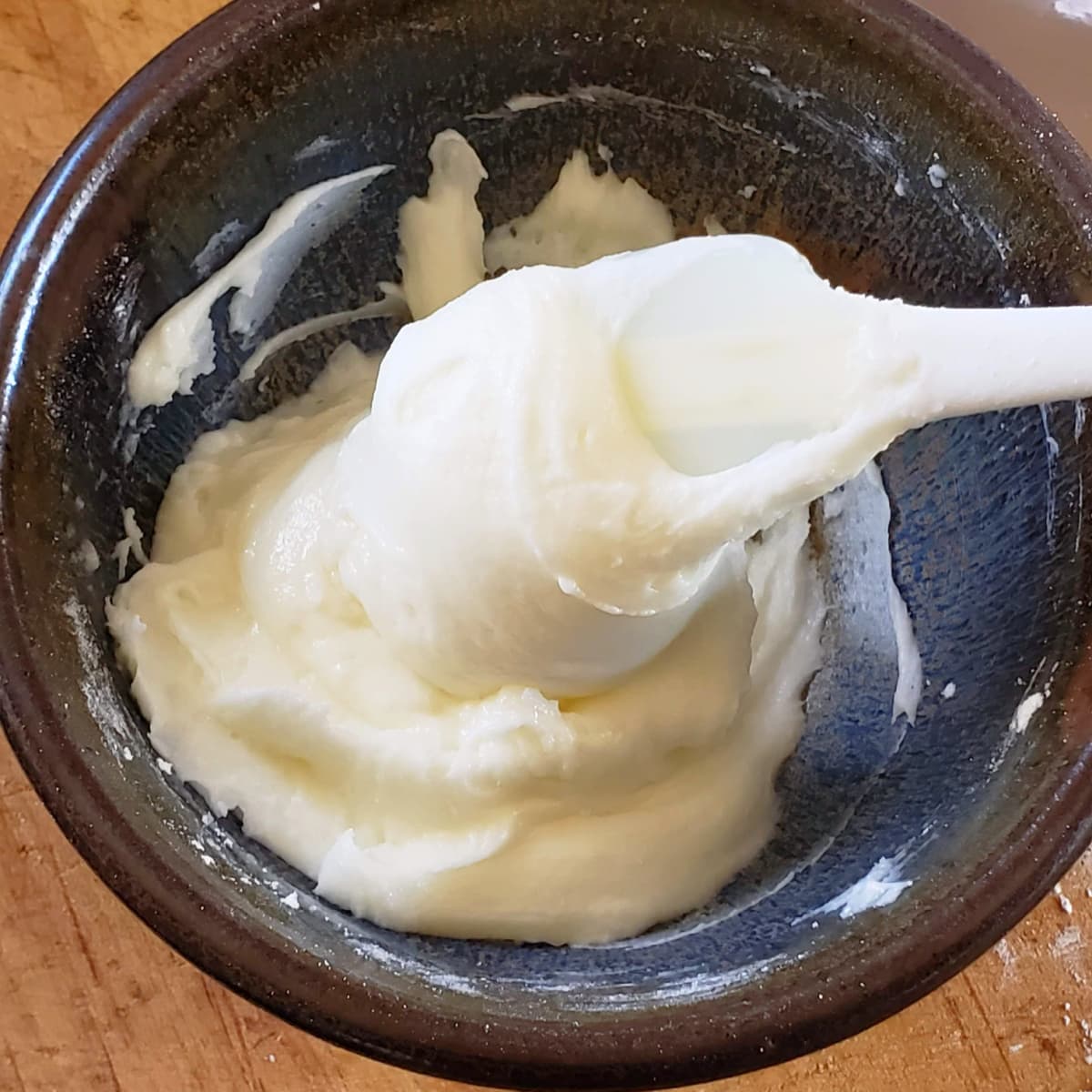 Stir together the icing in the little bowl